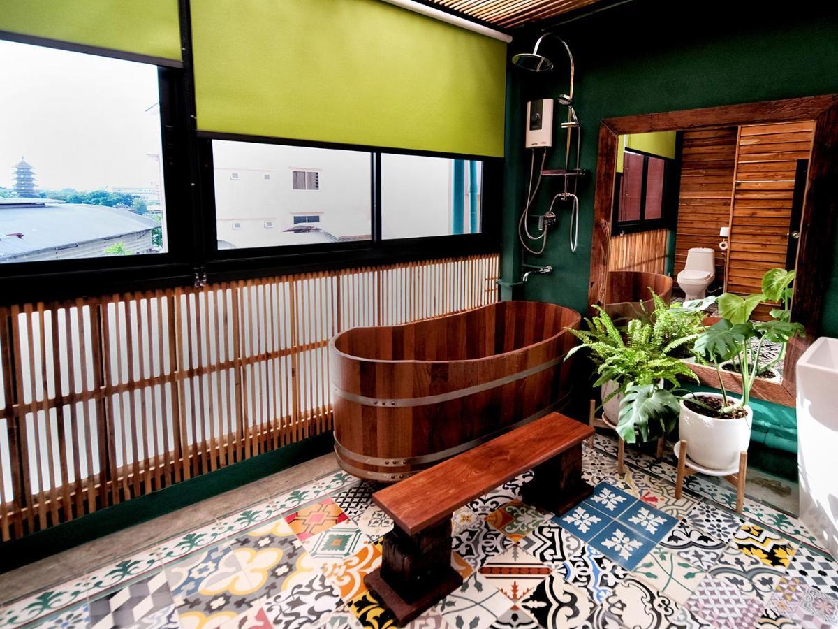 Photohostel Bangkok Bagian luar foto